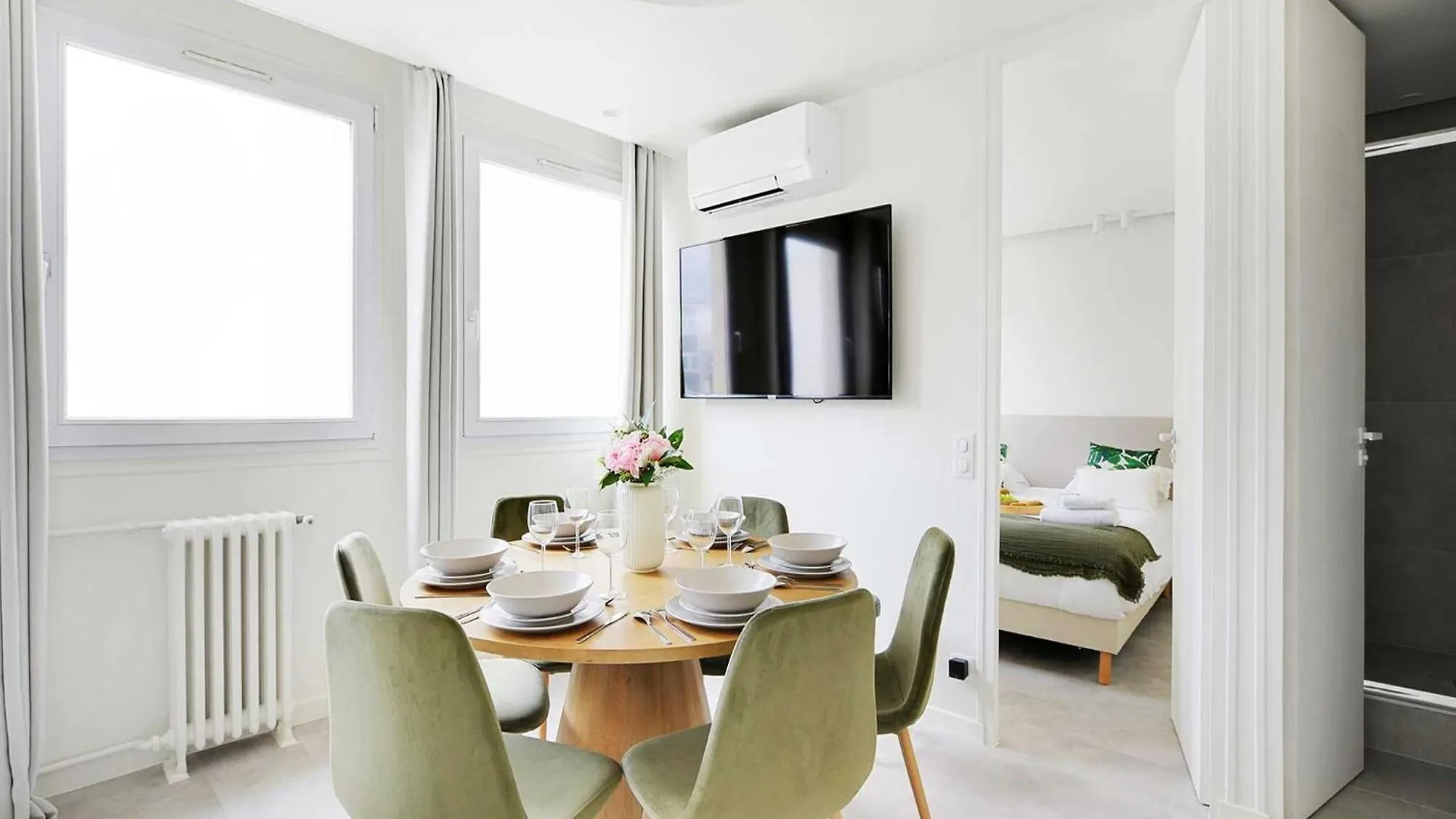 Charming Apartment - 2Br 6P - Faubourg-Du-Roule Paris France