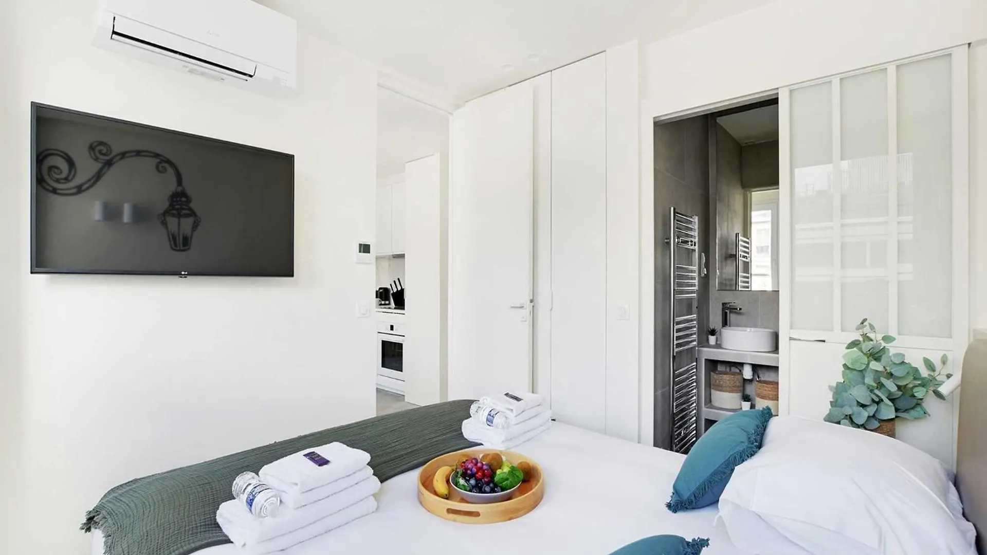 Charming Apartment - 2Br 6P - Faubourg-Du-Roule Paris