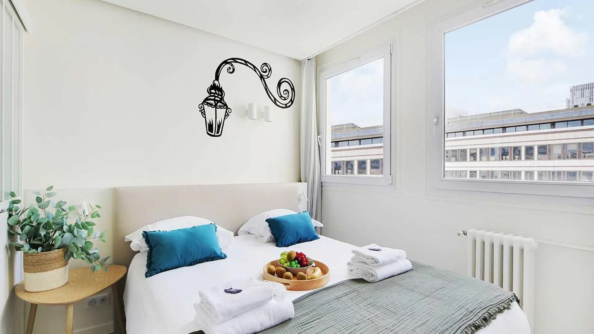 Charming Apartment - 2Br 6P - Faubourg-Du-Roule Paris France